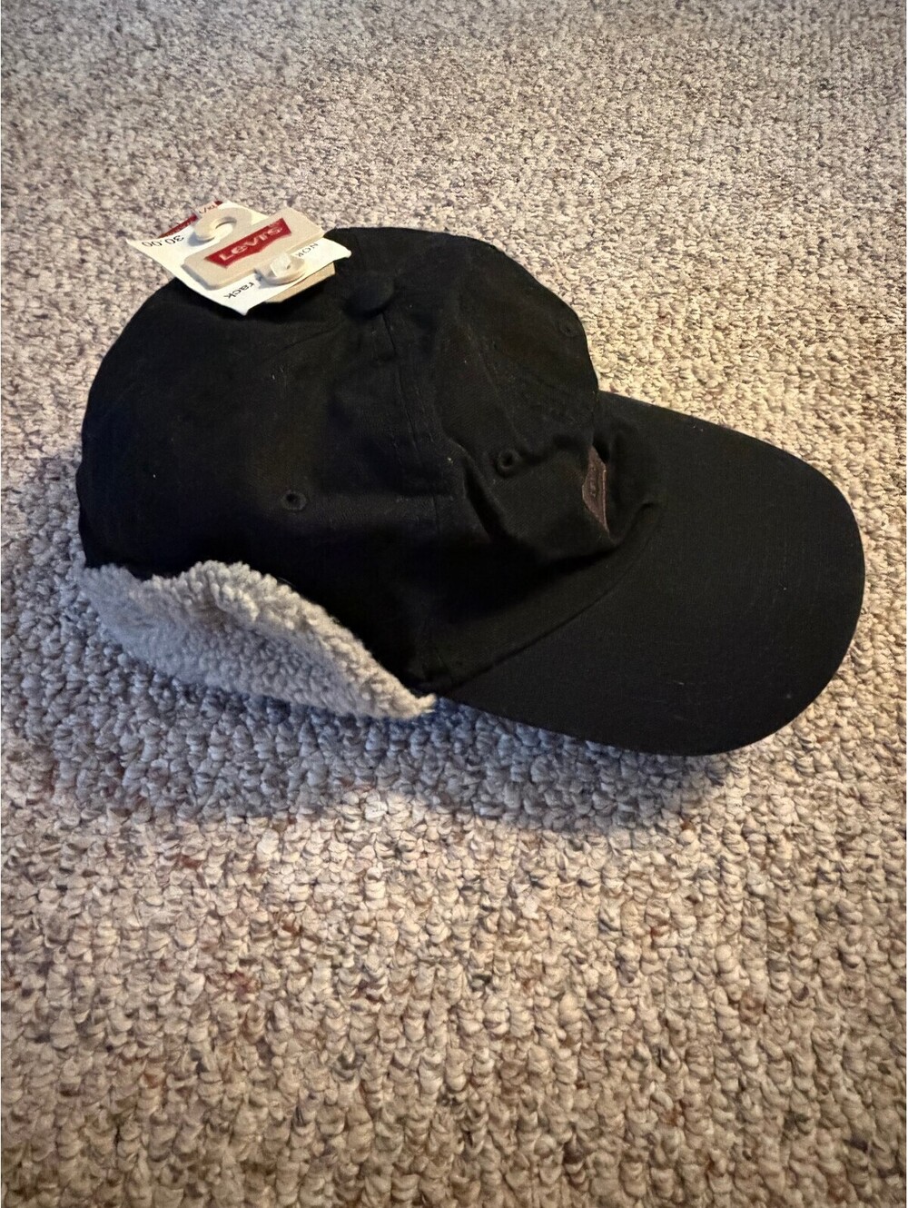 Levi's L/XL black/sherpa ear covered baseball hat